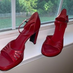 bebe red heel size 7